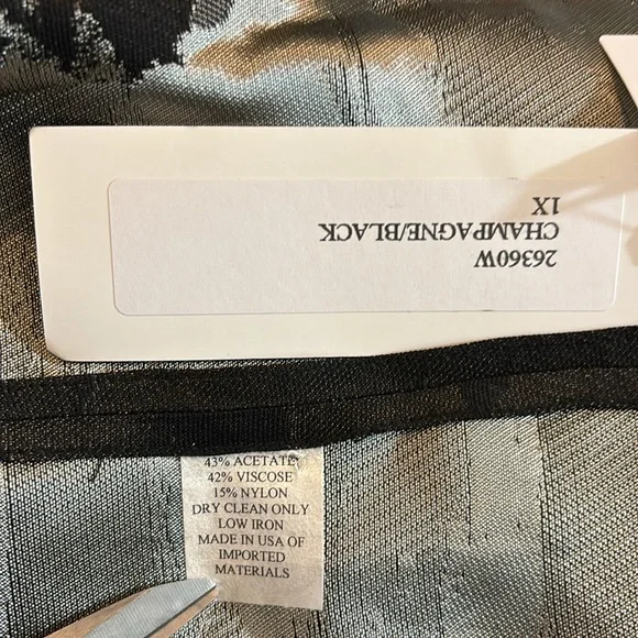 Elegant Black and Silver Floral Cardigan - Picture 6 of 6